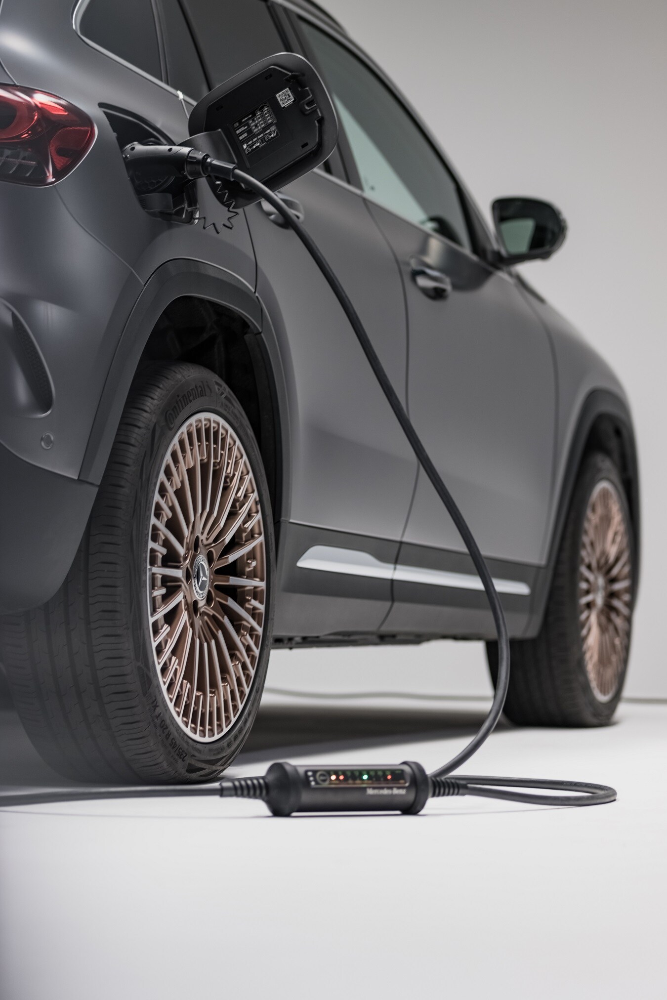 Mercedes-Benz Flexible Charging in use. | Mercedes-Benz A Mercedes-Benz EQA being charged via the Flexible Charging cable.